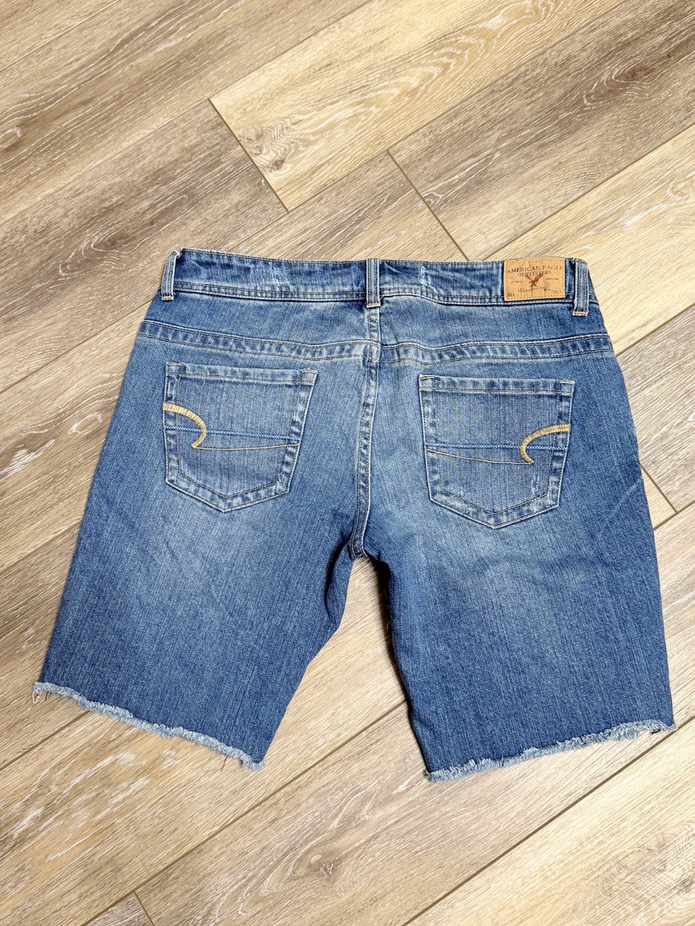 NWOT American Eagle Light Blue Denim Shorts with Embroidered Logo - Picture 2 of 6